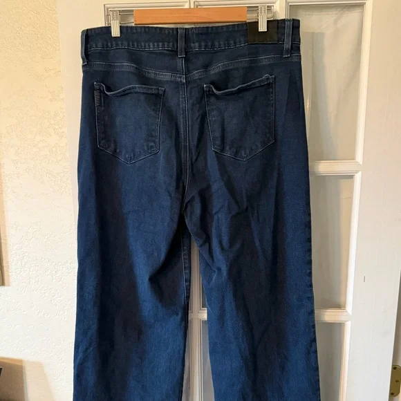 PAIGE Sasha Wide Leg Jeans - Picture 4 of 9